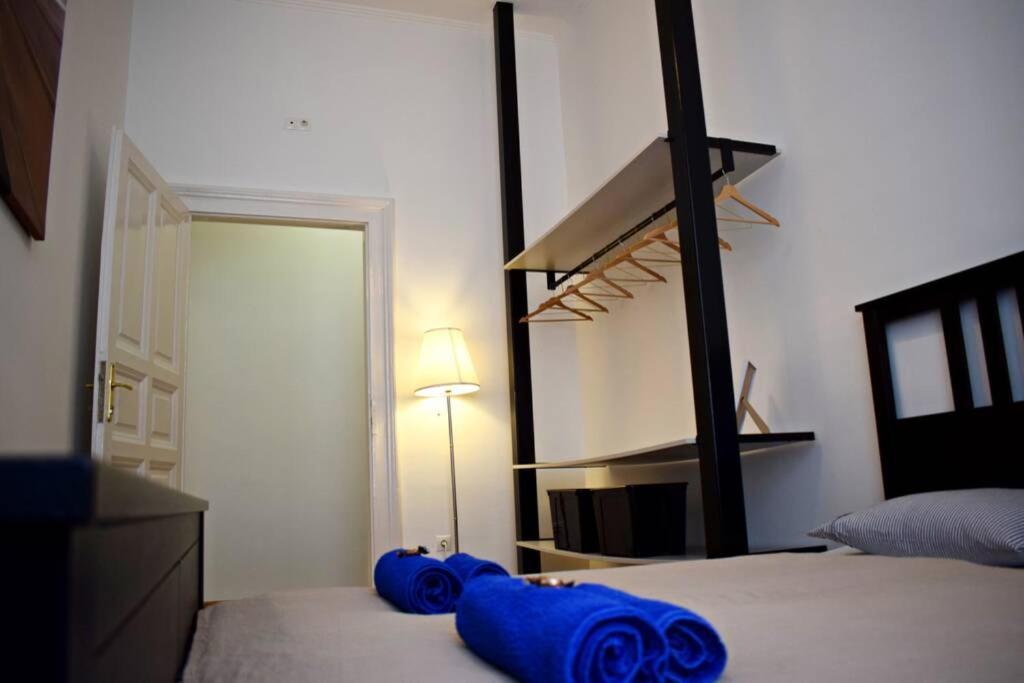 Central Budapest Apartment In Historical Building With Free Private Parking 외부 사진