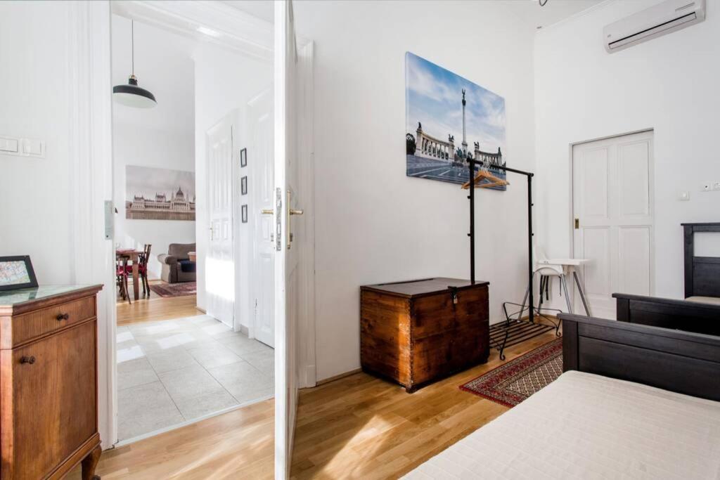 Central Budapest Apartment In Historical Building With Free Private Parking 외부 사진