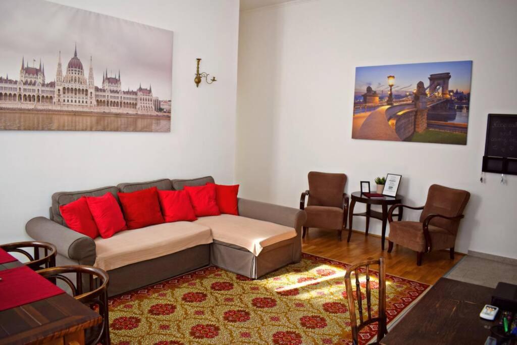 Central Budapest Apartment In Historical Building With Free Private Parking 외부 사진